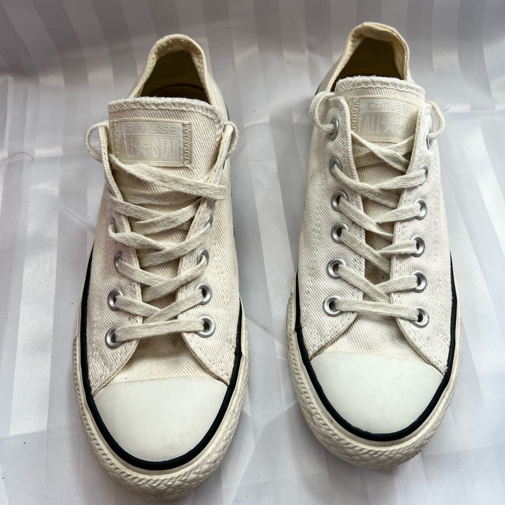 ‼️SOLD‼️Off white low top chuck taylor converse women size 8.5 Mens size 6.5